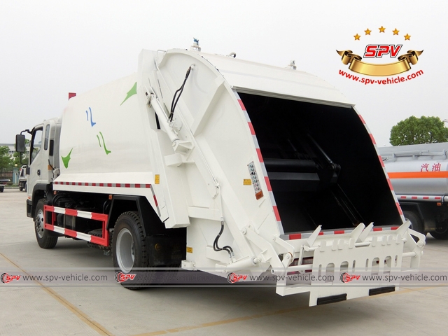 6,000 Litres garbage compactor JAC-back side view 6,000 Litres garbage compactor JAC-back side view